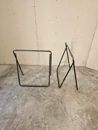 Caballetes plegables metálicos