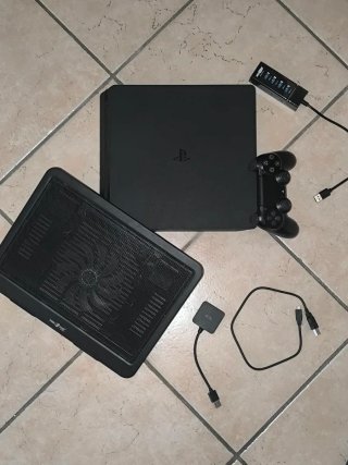 PlayStation 4 Slim 500GB Ultimo FW + Controller