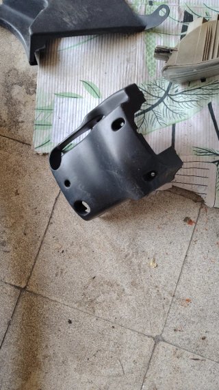 Tapa inferior columna dirección Honda DC2
