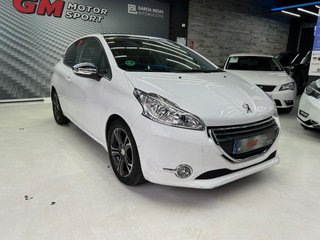 Peugeot 208 3P ALLURE 1.6 BlueHDi 120