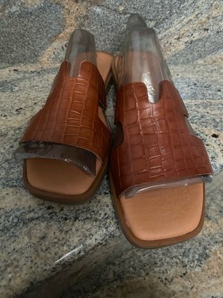 Sandalias de piel efecto cocodrilo