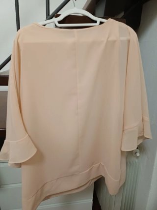 Blusa elegante color albicocca