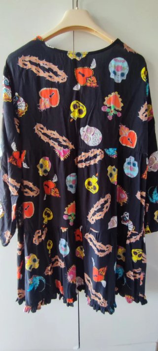 Vestido marca Banditas Talla M, Estampado Calavera