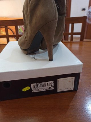 Stivali al ginocchio donna n.36