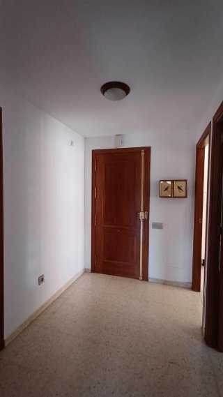 Se alquila habitación en piso compartido