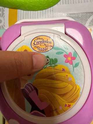Torre Rapunzel Disney Mattel, muñeca mini y libro