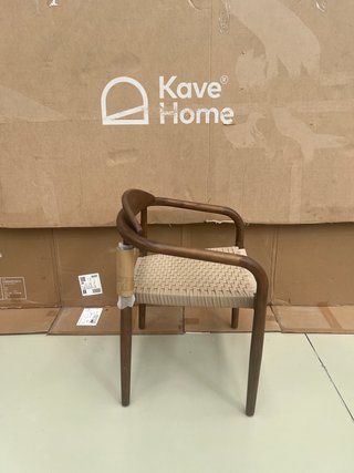 Sedia Nina Kave Home legno massello acacia