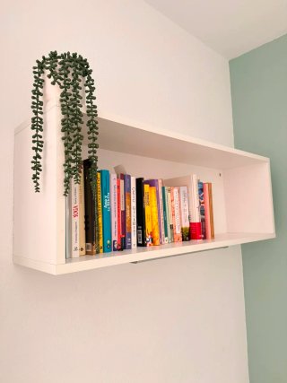 Escritorio con cajonera + estantería de madera