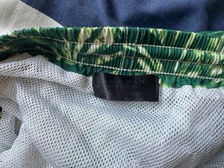 Bañador ZARA Estampado Hojas Talla XL