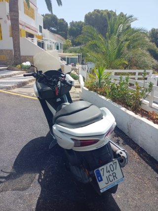 Honda Forza 300 Maxi Scooter Automática