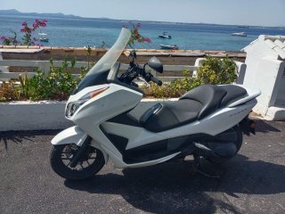 Honda Forza 300 Maxi Scooter Automática