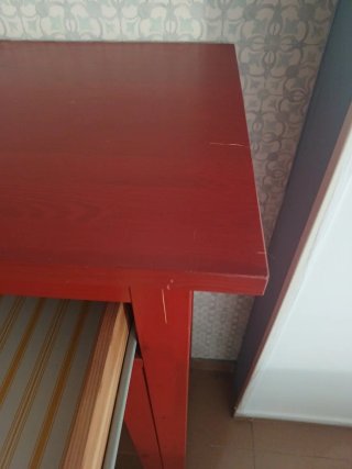 Vitrina Roja con Puertas de Cristal