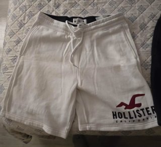 Pantalones cortos de la marca Hollister