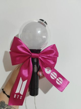 BTS lazos arirang tour lightstick freebies