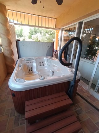 Jacuzzi HotSpring + Bomba - Excelente Estado
