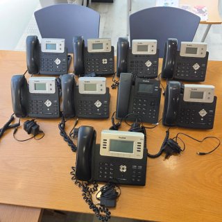 Teléfonos Yealink oficina con centralita