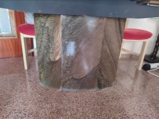 Mesa de comedor de mármol.