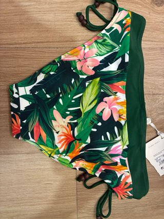 Braguita bikini Ysabel Mora estampado tropical Tal