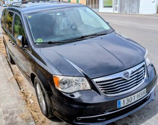 Lancia Voyager 2013