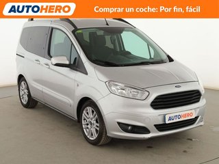 Ford Tourneo Courier 1.0 EcoBoost Titanium