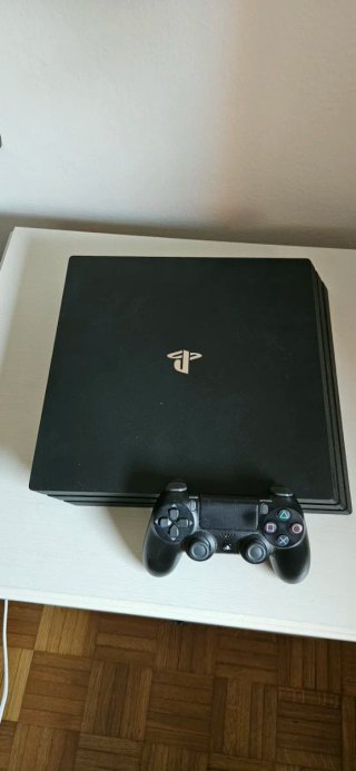 PlayStation 4 Pro (PS4 Pro)