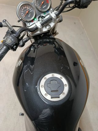 Suzuki GS 500 Naked Negra