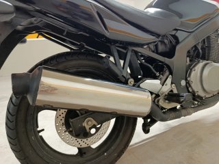 Suzuki GS 500 Naked Negra
