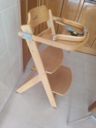 Trona EVOLUTIVA de madera segura para niños
