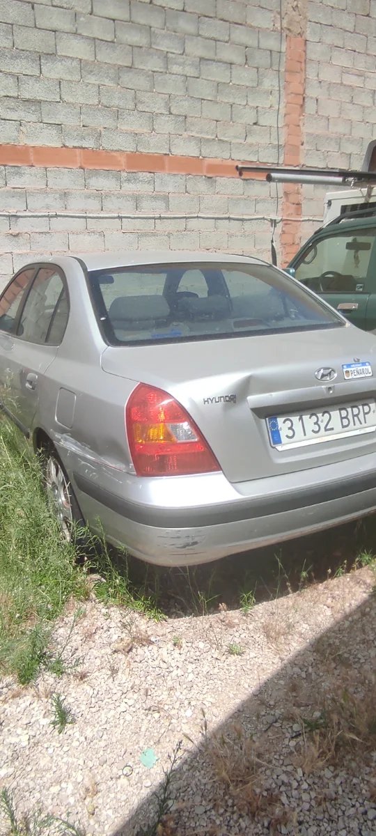 Hyundai Elantra 2001 - foto 1