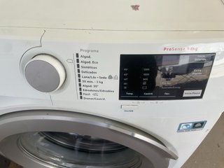 Lavadora AEG ProSense 1-8kg