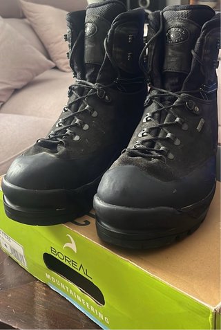 Botas Boreal Trekking Negras