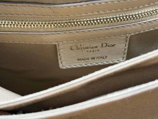 Bolso Christian Dior New Lock Piel Beige