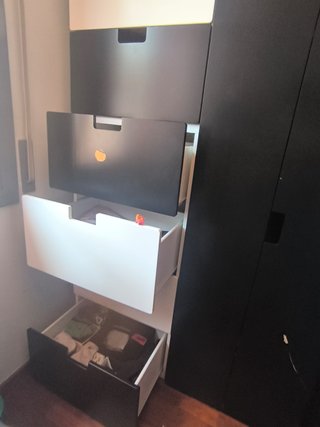Armario juvenil Ikea con cajones