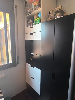Armario juvenil Ikea con cajones
