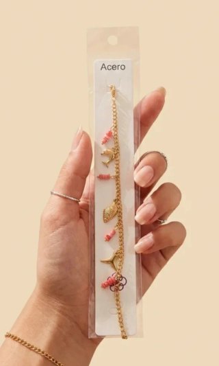 Pulsera Acero Dorada con Dijes Rosados verano