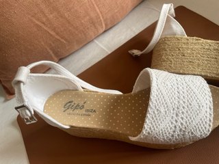 Sandalias cuña esparto blancas
