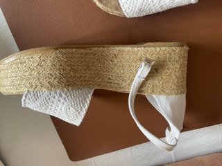 Sandalias cuña esparto blancas