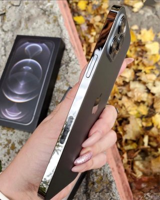 iPhone 12 Pro Max Como Nuevo