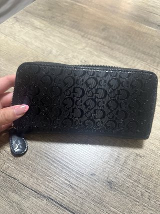 Monedero Guess negro grande con cremallera