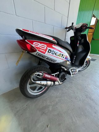 Yamaha Jog RR ducati