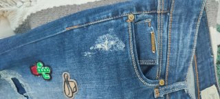Vaqueros Stradivarius con parches