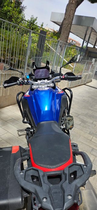 BMW F850GS 33000 kms.