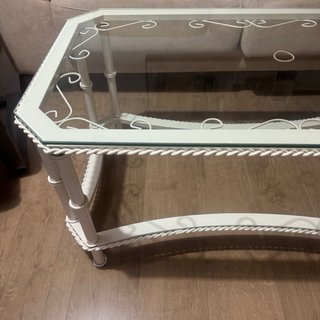Mesa centro forja octogonal y p ropa de Camilla.