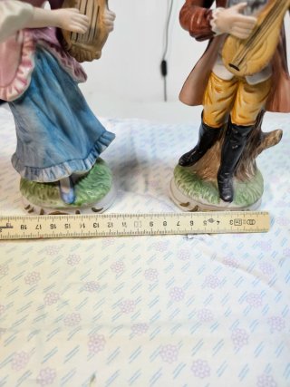 Coppia porcellana Capodimonte musicisti