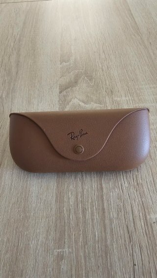 Estuche y paño Ray-Ban
