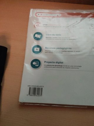 Libros de texto de 1 de FP Luis Braille 15cada uno