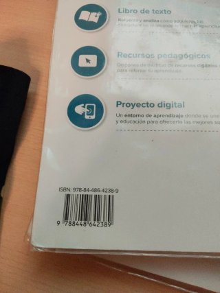 Libros de texto de 1 de FP Luis Braille 15cada uno