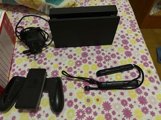 Nintendo Switch Gris y Rojo