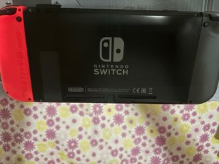 Nintendo Switch Gris y Rojo