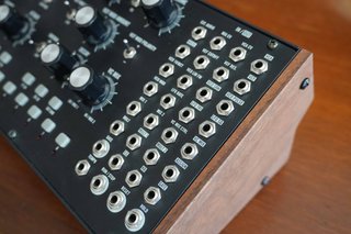 Moog Mother-32 Sintetizador Semi-Modular